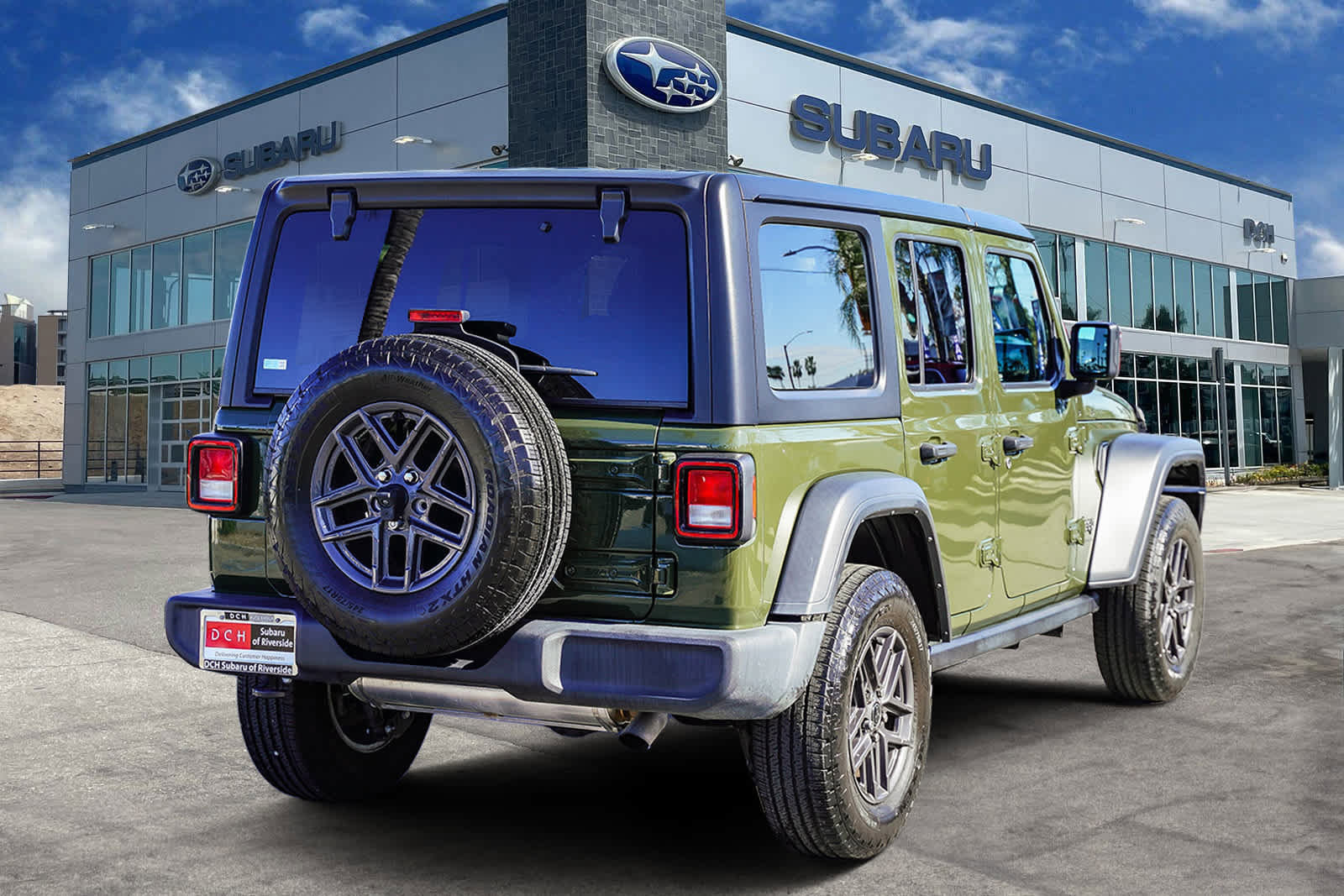 Used 2024 Jeep Wrangler Sport S image 4