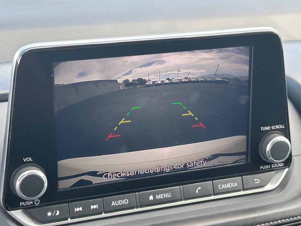 Used 2025 Nissan Rogue SV AWD/4WD image 14