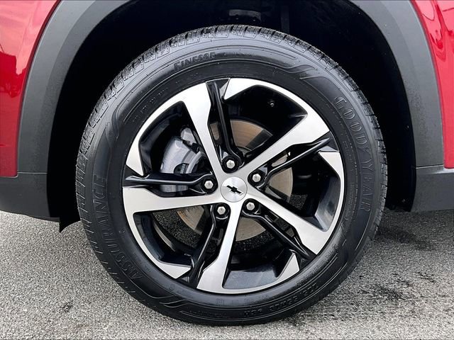 Used 2025 Chevrolet Trax RS image 7