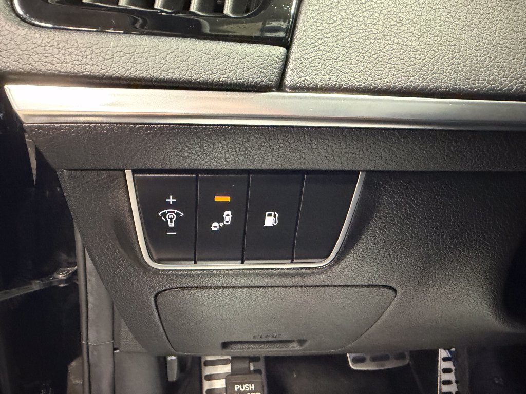 Used 2021 Kia Stinger GT-Line w/ Sun & Sound Package AWD/4WD image 17