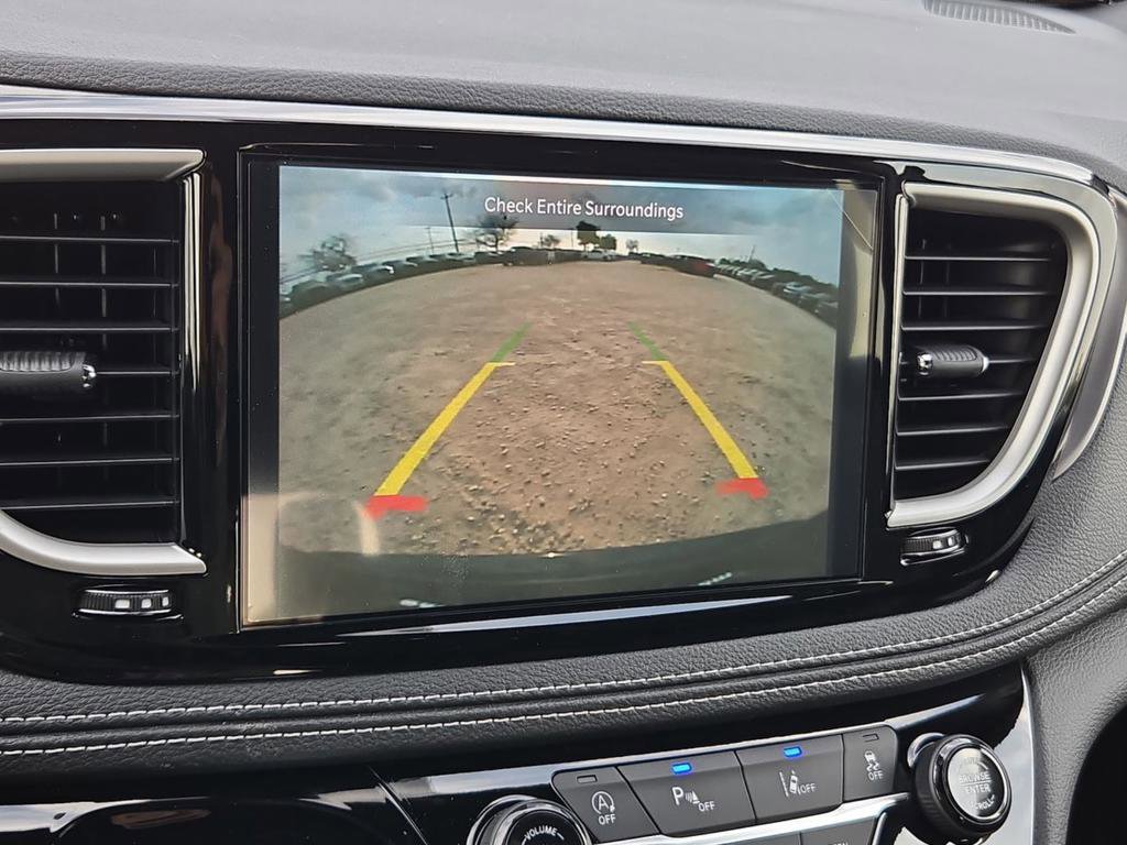 New 2026 Chrysler Pacifica Select FWD image 34