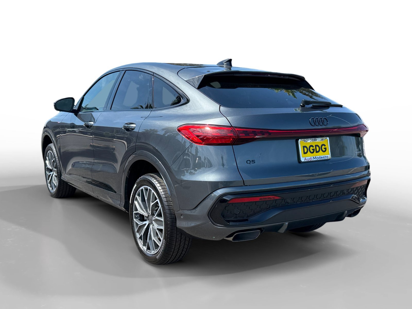 New 2026 Audi Q5 Premium Plus AWD/4WD image 3