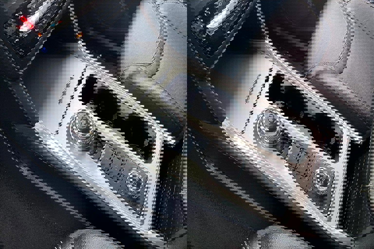 Used 2020 Ford Explorer ST w/ ST Street Pack image 22