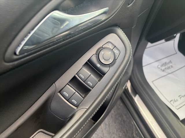 Used 2025 Buick Encore GX Avenir w/ Avenir Convenience Package AWD/4WD image 11
