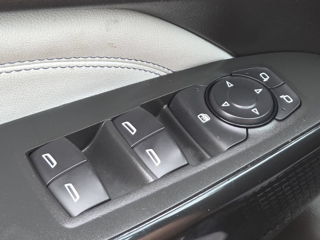 Used 2025 Chevrolet Trax LT w/ Driver Confidence Package FWD image 21