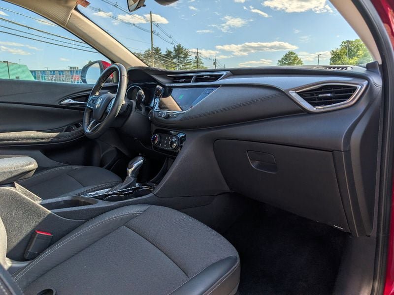 Used 2023 Buick Encore GX Preferred w/ Cold Weather Comfort Package FWD image 29