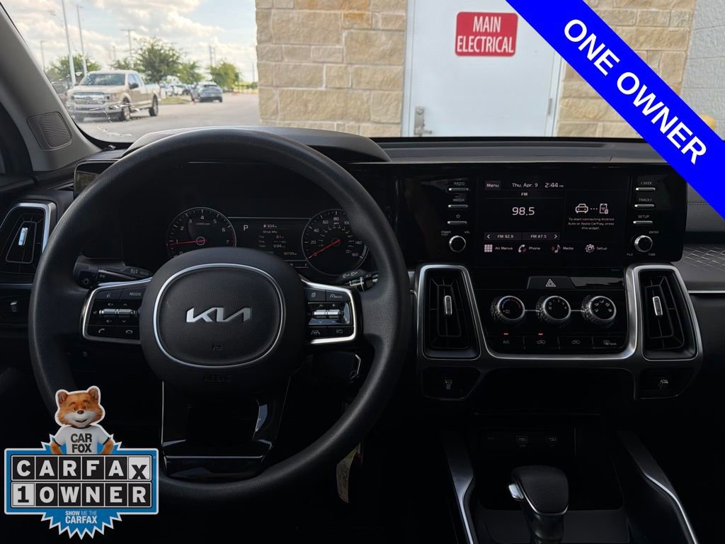 Used 2023 Kia Sorento LX image 6