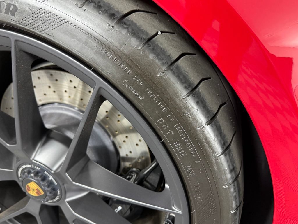 Certified 2026 Porsche 911 Targa 4 GTS AWD/4WD image 18