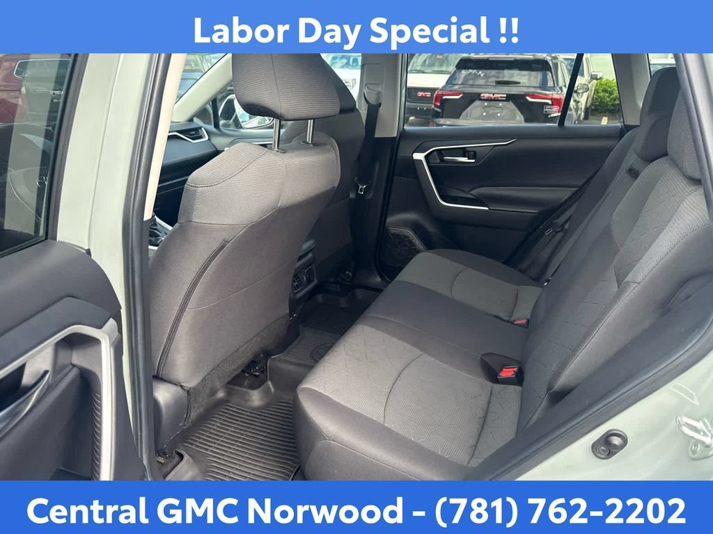 Used 2022 Toyota RAV4 XLE w/ Convenience Package AWD/4WD image 21