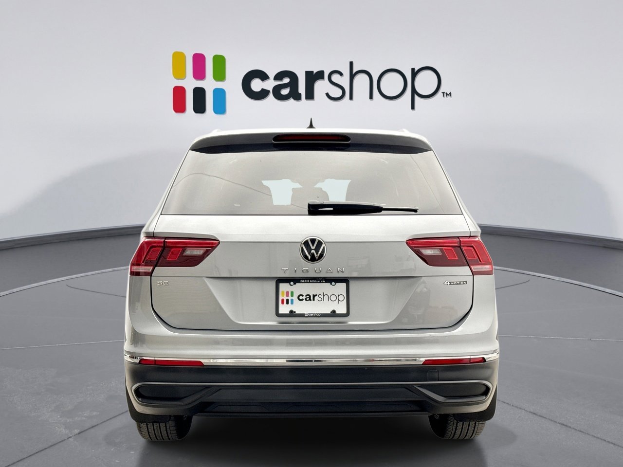 Used 2022 Volkswagen Tiguan SE w/ Panoramic Sunroof Package image 4