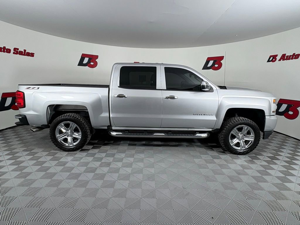 Used 2018 Chevrolet Silverado 1500 Custom w/ Custom Value Package AWD/4WD image 8