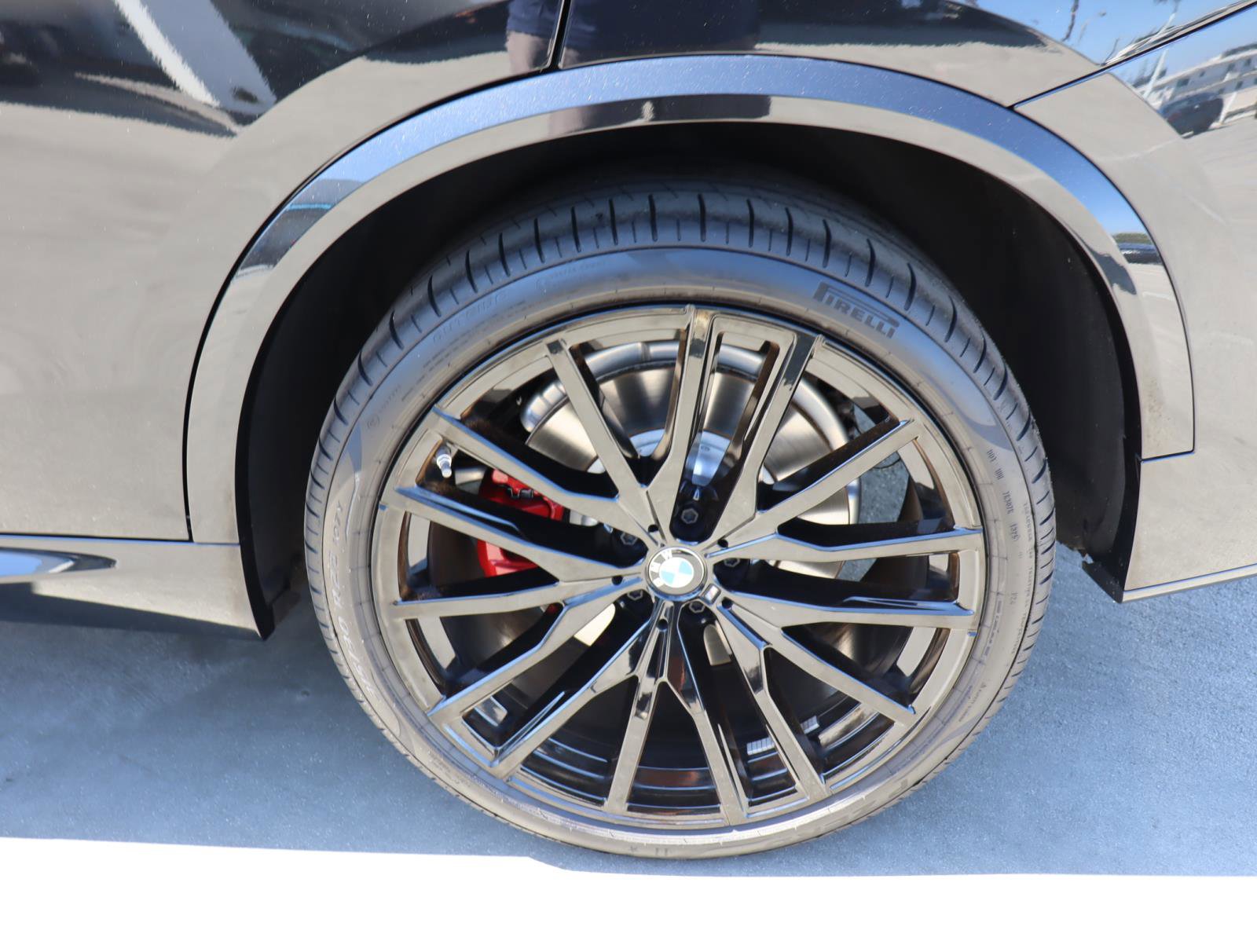 Used 2026 BMW X5 M60i w/ Executive Package image 10
