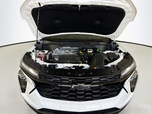 New 2026 Chevrolet Trax LT w/ Driver Confidence Package FWD image 32