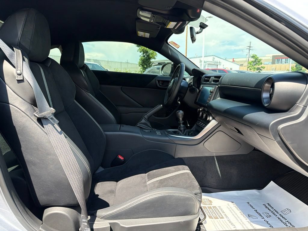 Used 2025 Toyota GR86 Premium w/ ALL Weather Mat Package (TMS) RWD image 11