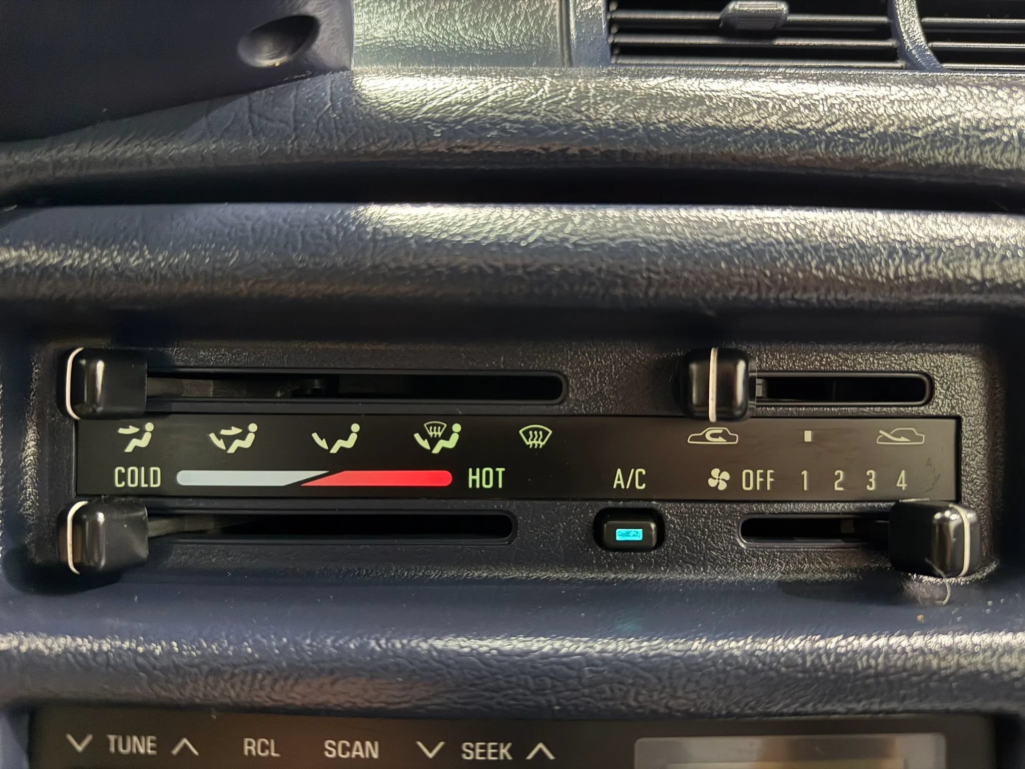 Used 1992 Geo Storm Hatchback FWD image 24