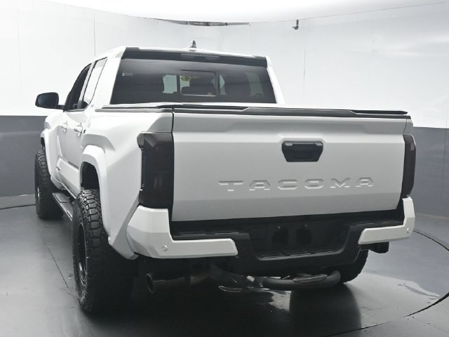 Used 2024 Toyota Tacoma SR5 w/ SR5 Upgrade Package RWD image 6