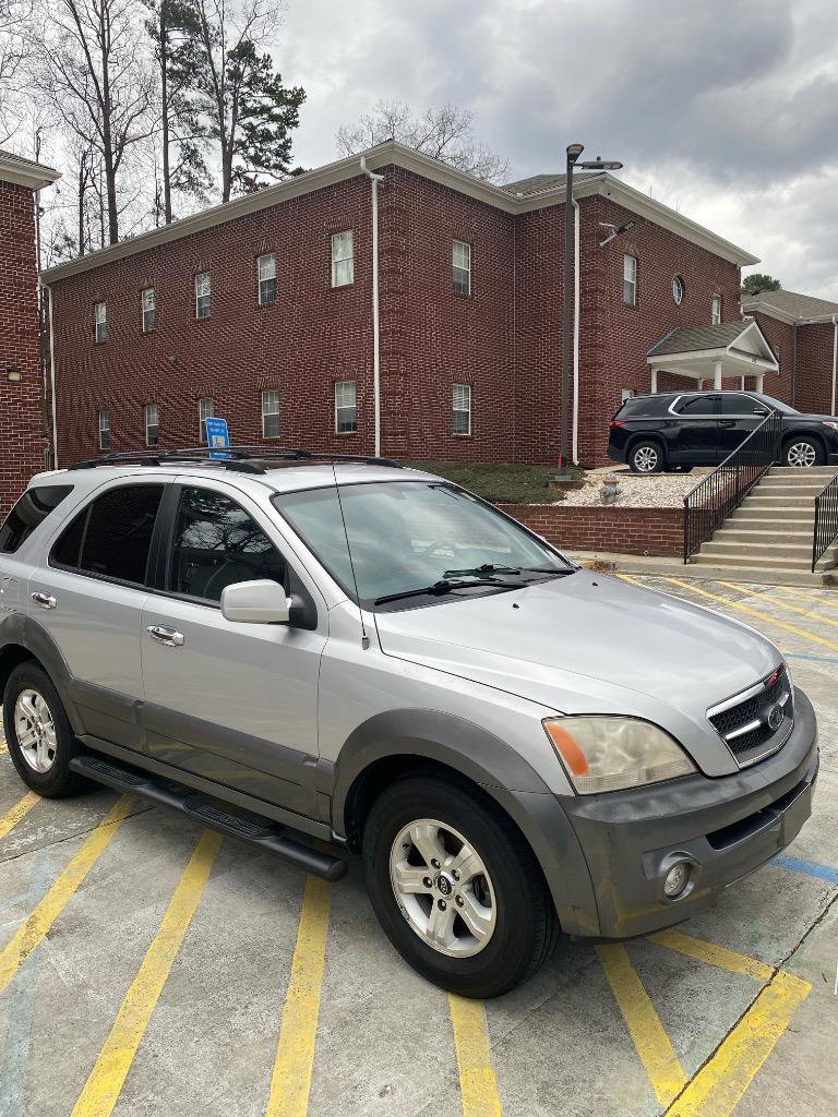 Used 2005 Kia Sorento EX image 2