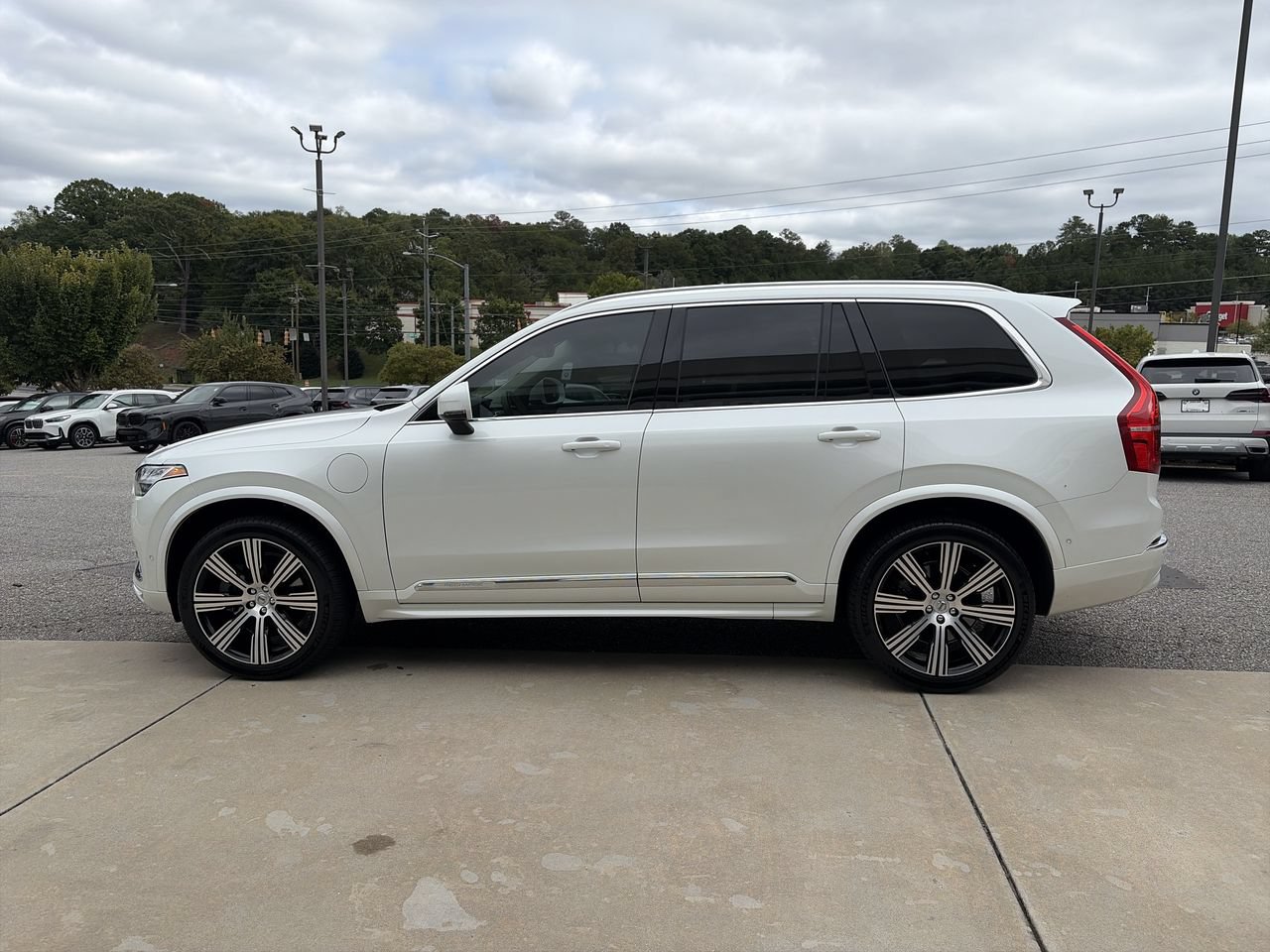 Used 2023 Volvo XC90 T8 Ultimate AWD/4WD image 5