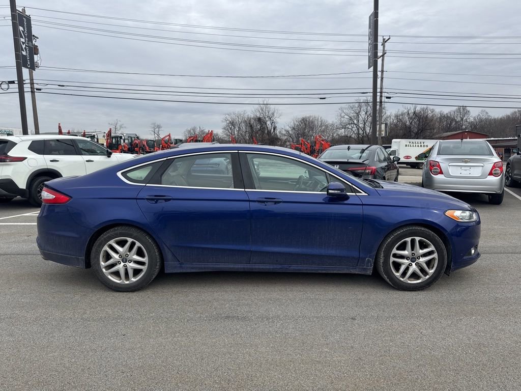 Used 2015 Ford Fusion SE w/ Equipment Group 202A FWD image 8