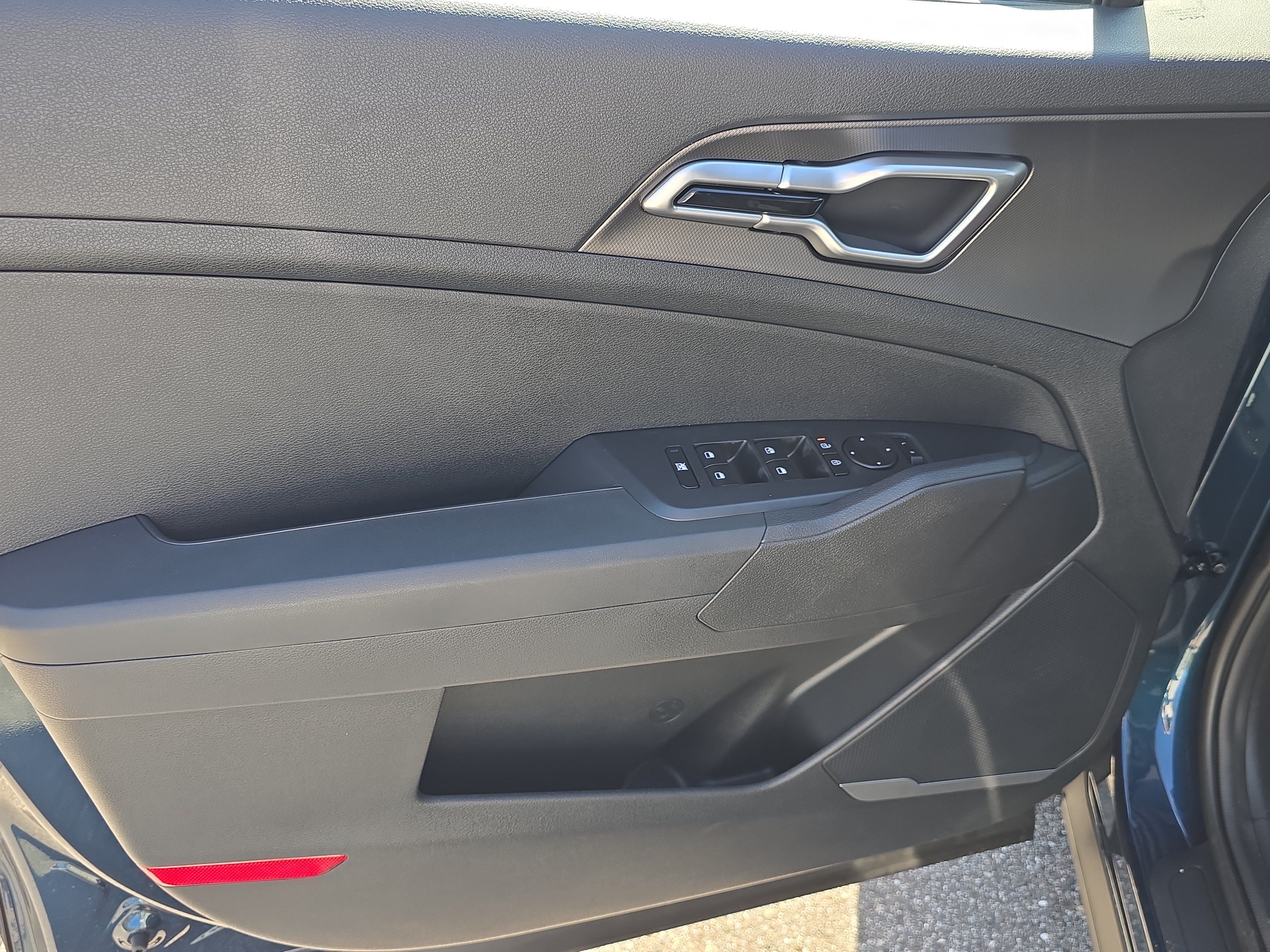 New 2027 Kia Sportage S FWD image 17