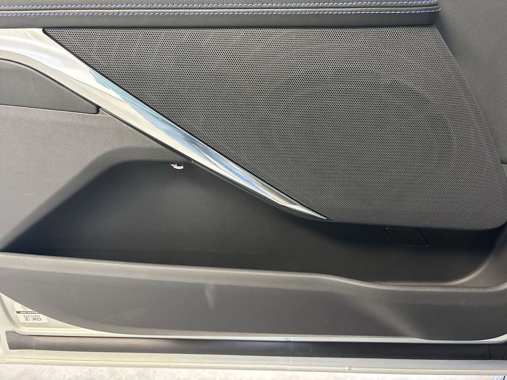 New 2025 Cadillac Escalade IQ Luxury 1 w/ LPO, Radiant Package image 34