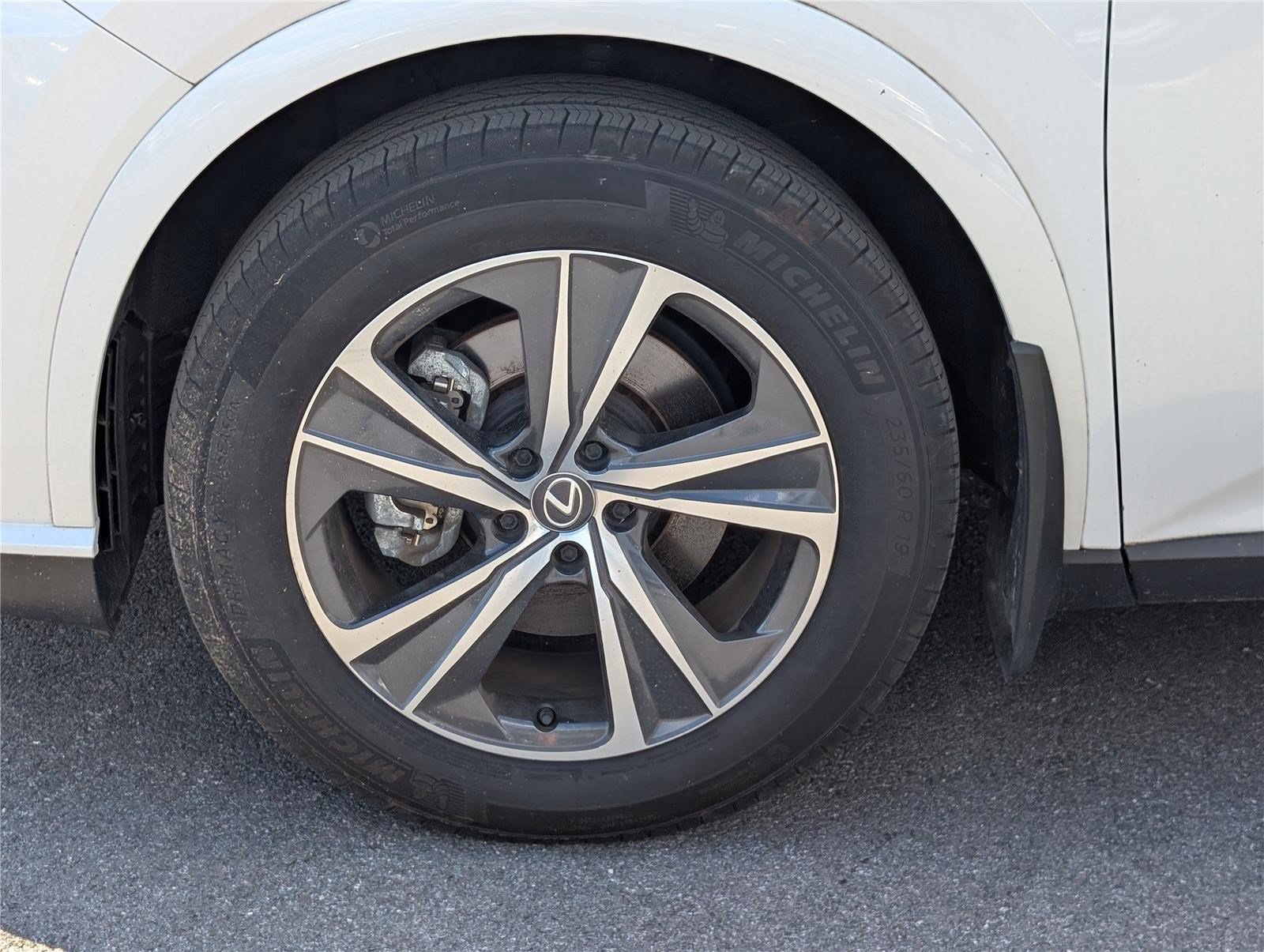 Certified 2024 Lexus RX 350 Premium w/ Accessory Package AWD/4WD image 10
