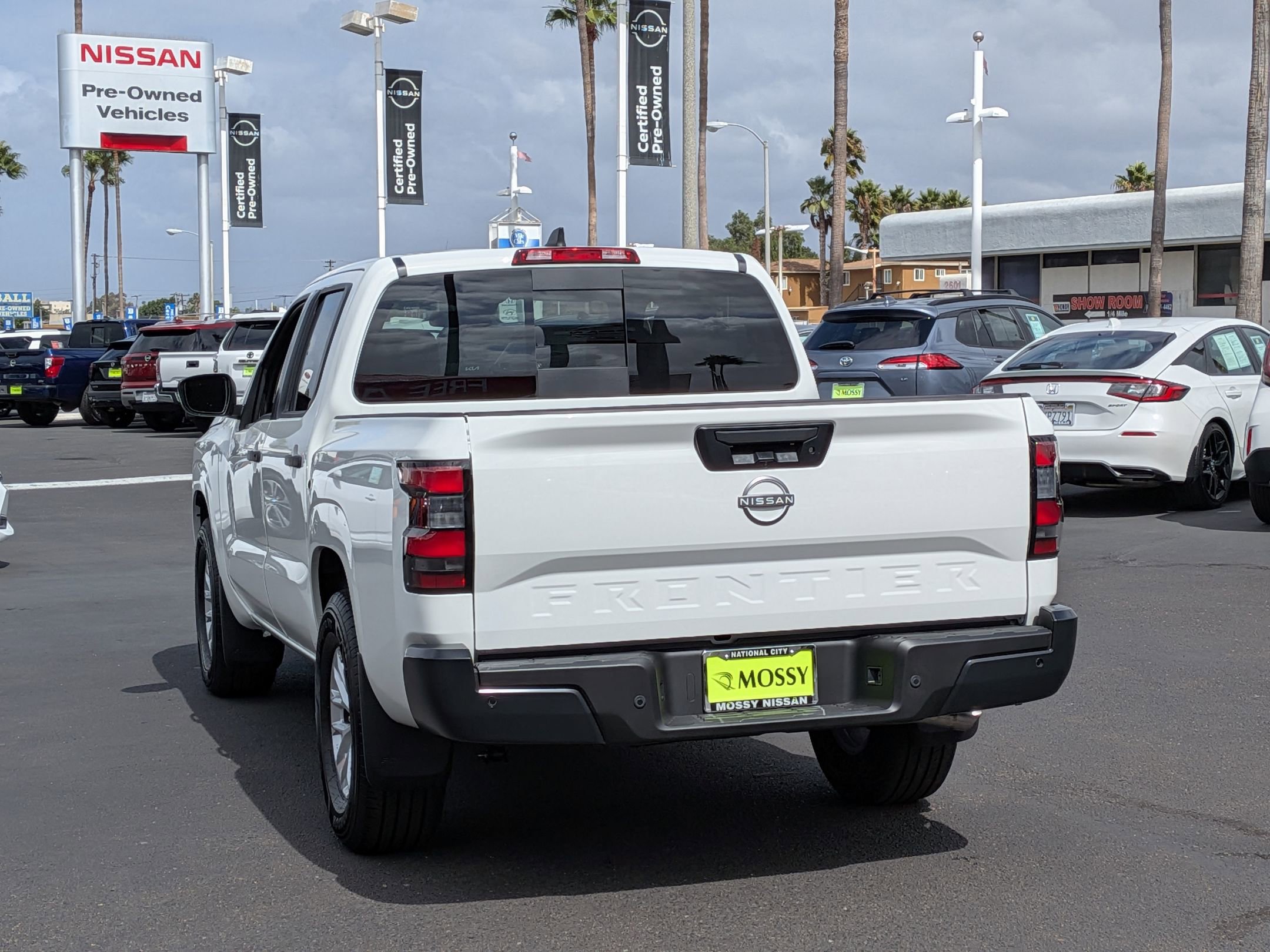 New 2026 Nissan Frontier S image 7