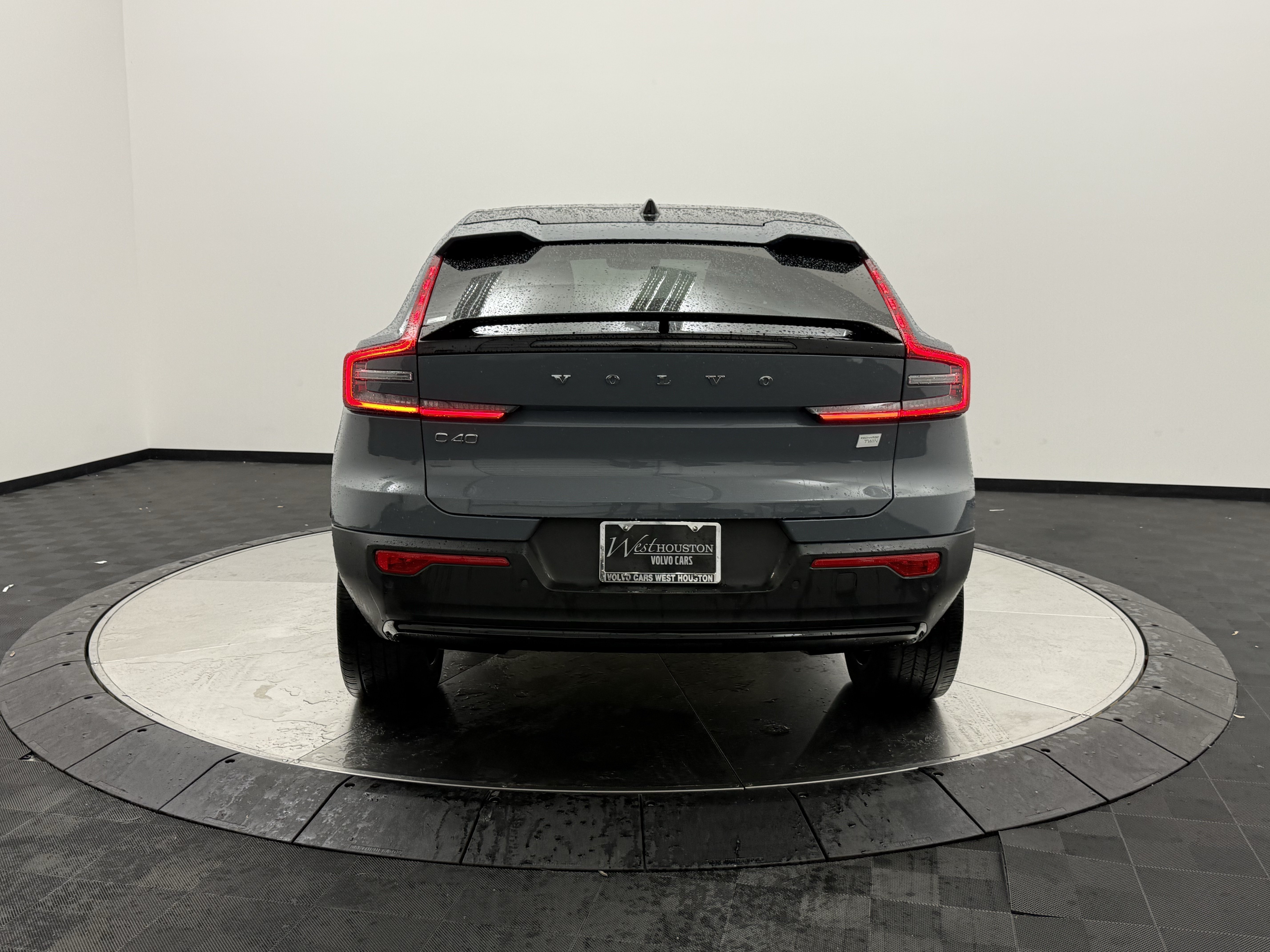 Certified 2023 Volvo C40 P8 Recharge Plus w/ Protection Package Premier AWD/4WD image 5