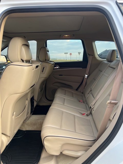 Used 2015 Jeep Grand Cherokee Overland w/ Advanced Technology Group image 10