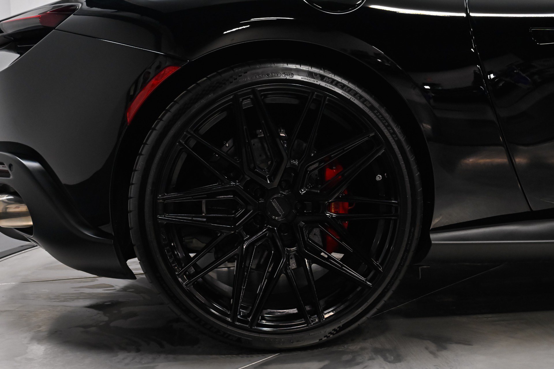 Used 2022 Ferrari Roma RWD image 21