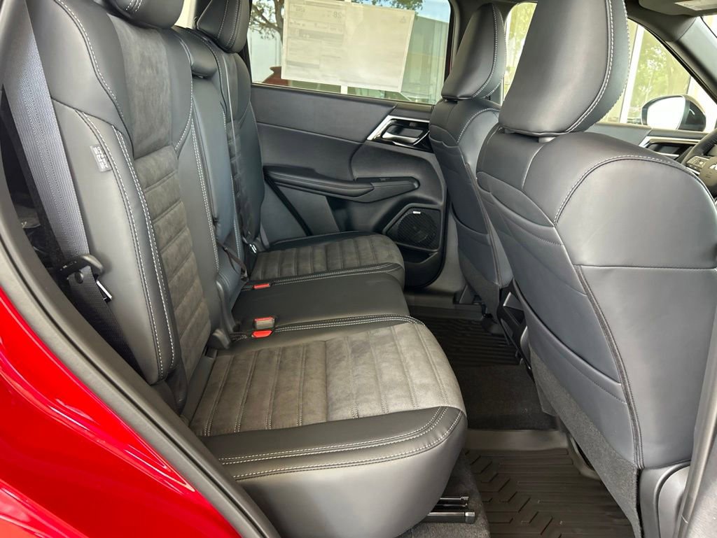 New 2026 Mitsubishi Outlander LE FWD image 25