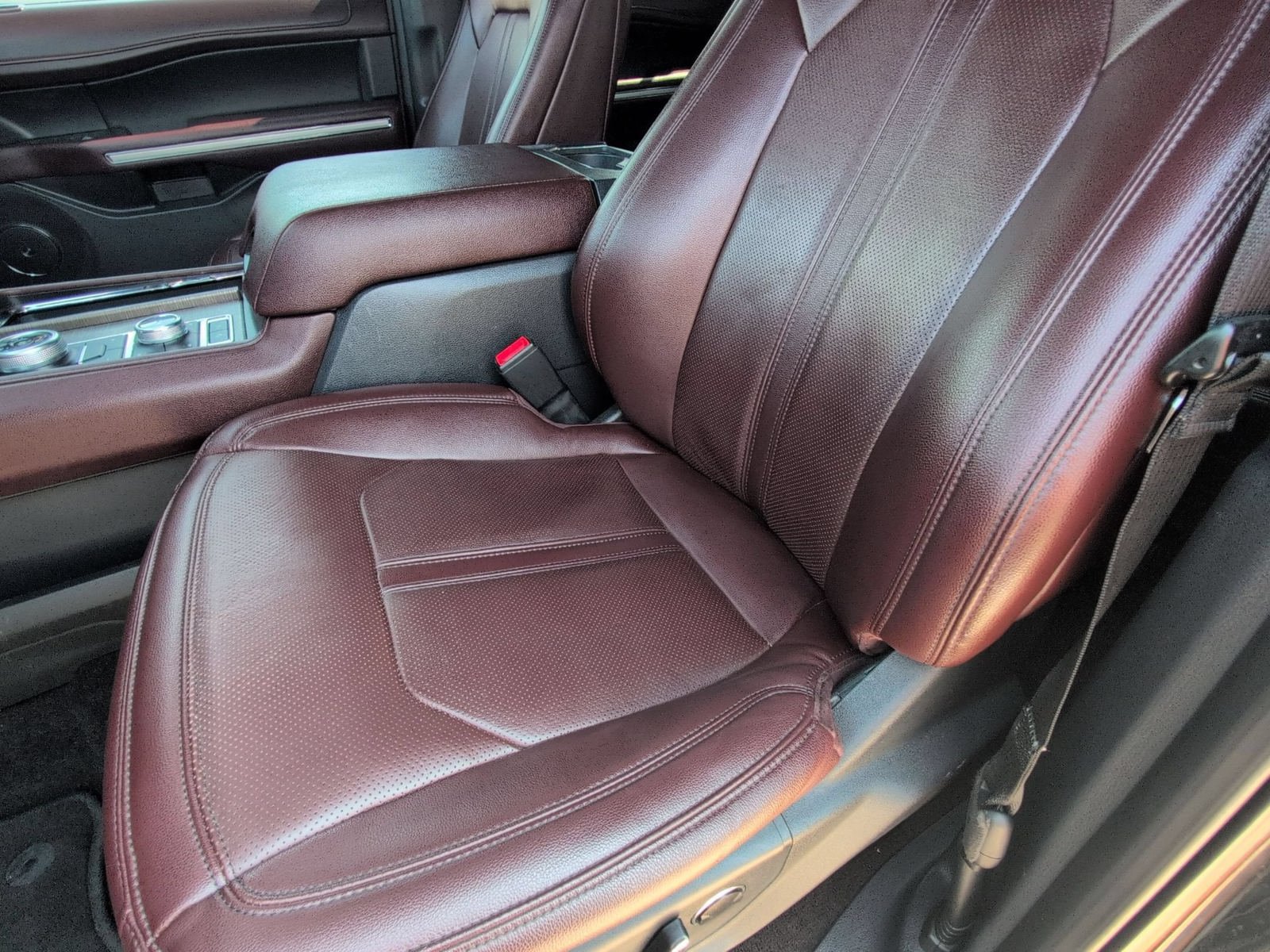 Used 2023 Ford Expedition Limited AWD/4WD image 24