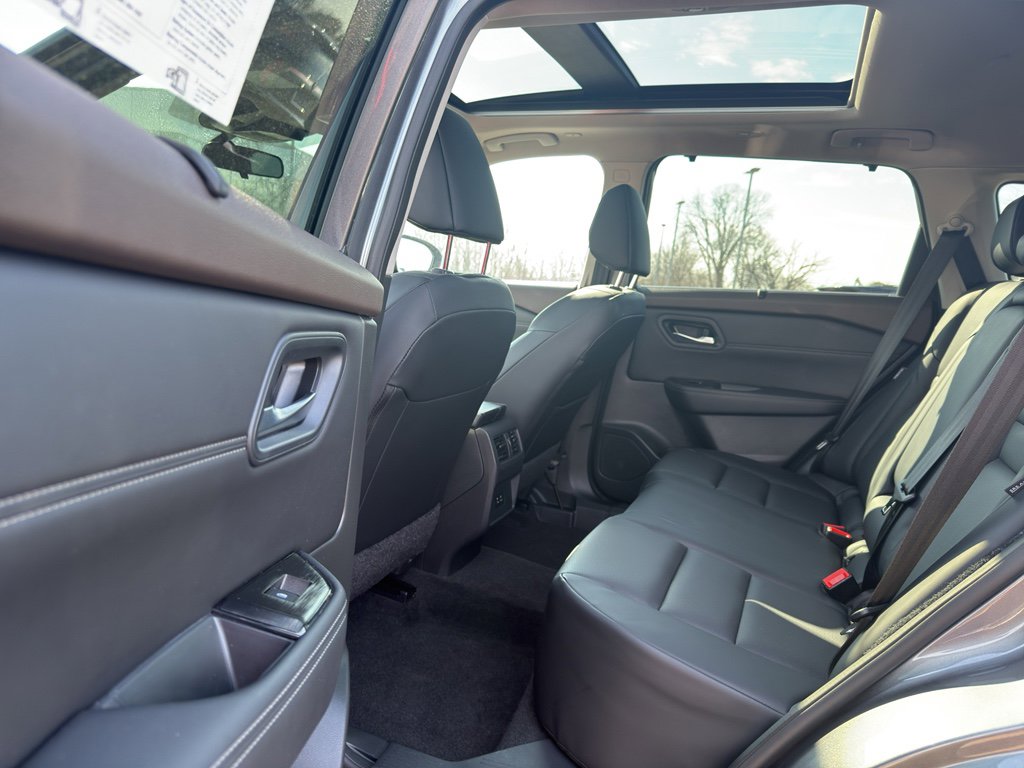 Certified 2023 Nissan Rogue SV w/ SV Premium B Package image 30