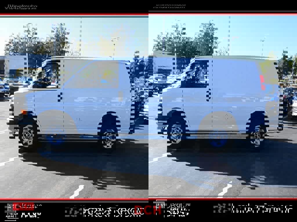 Used 2024 GMC Savana 2500 w/ Driver Convenience Package image 4