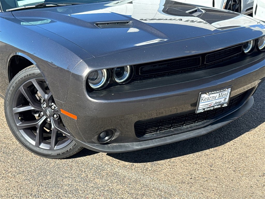 Used 2020 Dodge Challenger SXT w/ Blacktop Package image 7