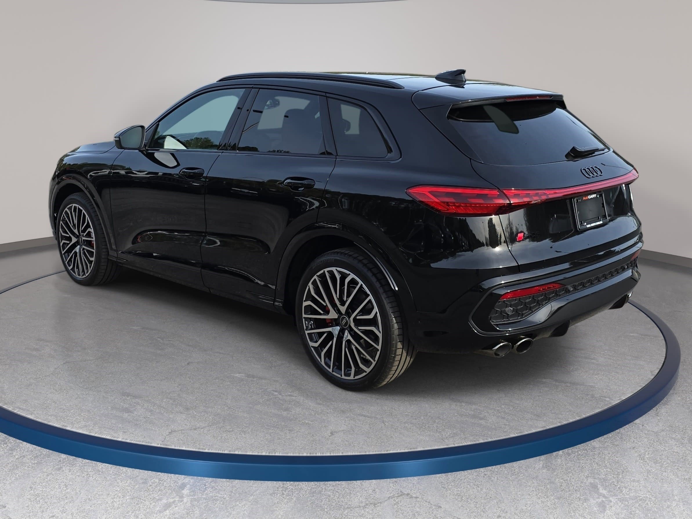 New 2025 Audi SQ5 Premium Plus image 7