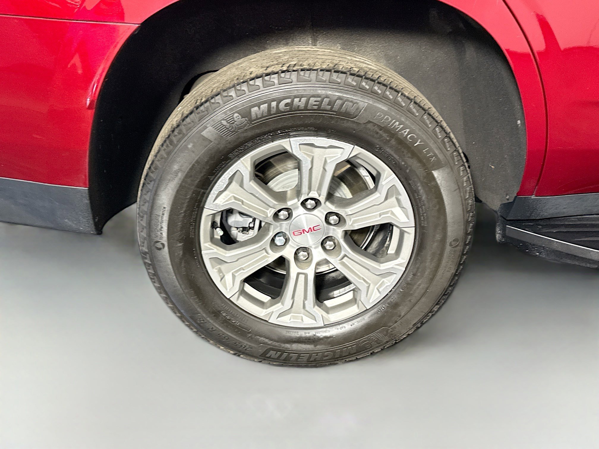 Used 2023 GMC Yukon SLE image 33