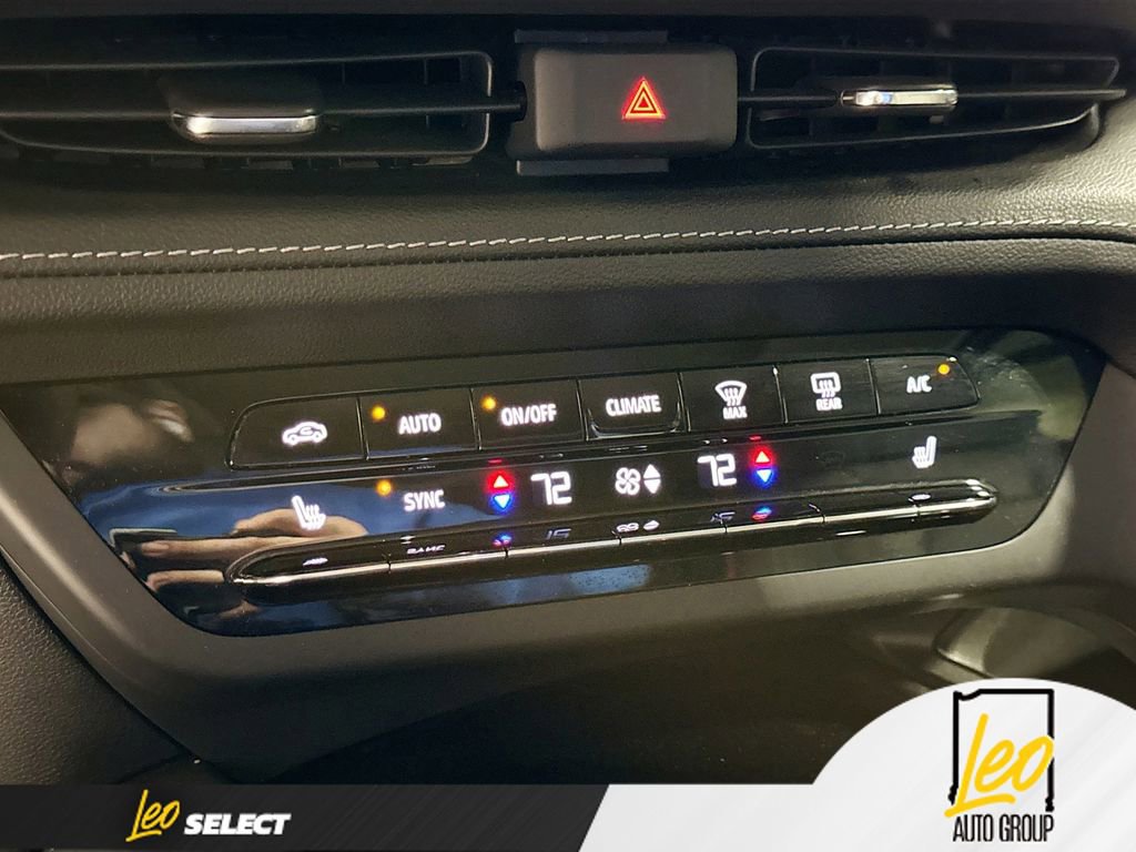 Used 2023 Buick Envision Essence w/ Sport Touring Package image 15