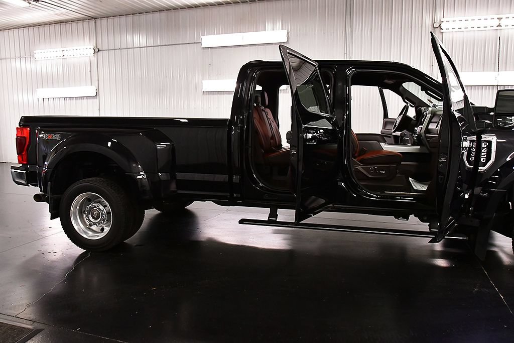 Used 2022 Ford F450 King Ranch w/ Chrome Package AWD/4WD image 30