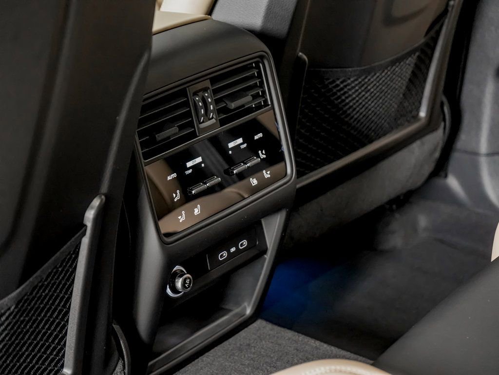 New 2026 Porsche Cayenne Coupe AWD/4WD image 24