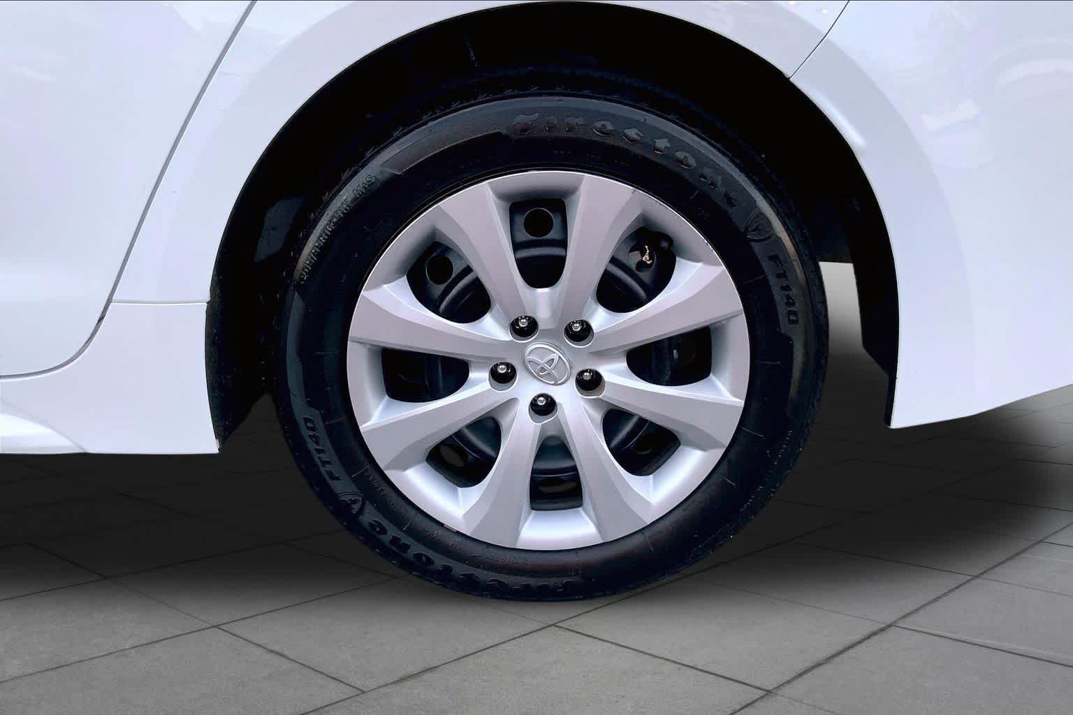 Used 2024 Toyota Corolla LE FWD image 10