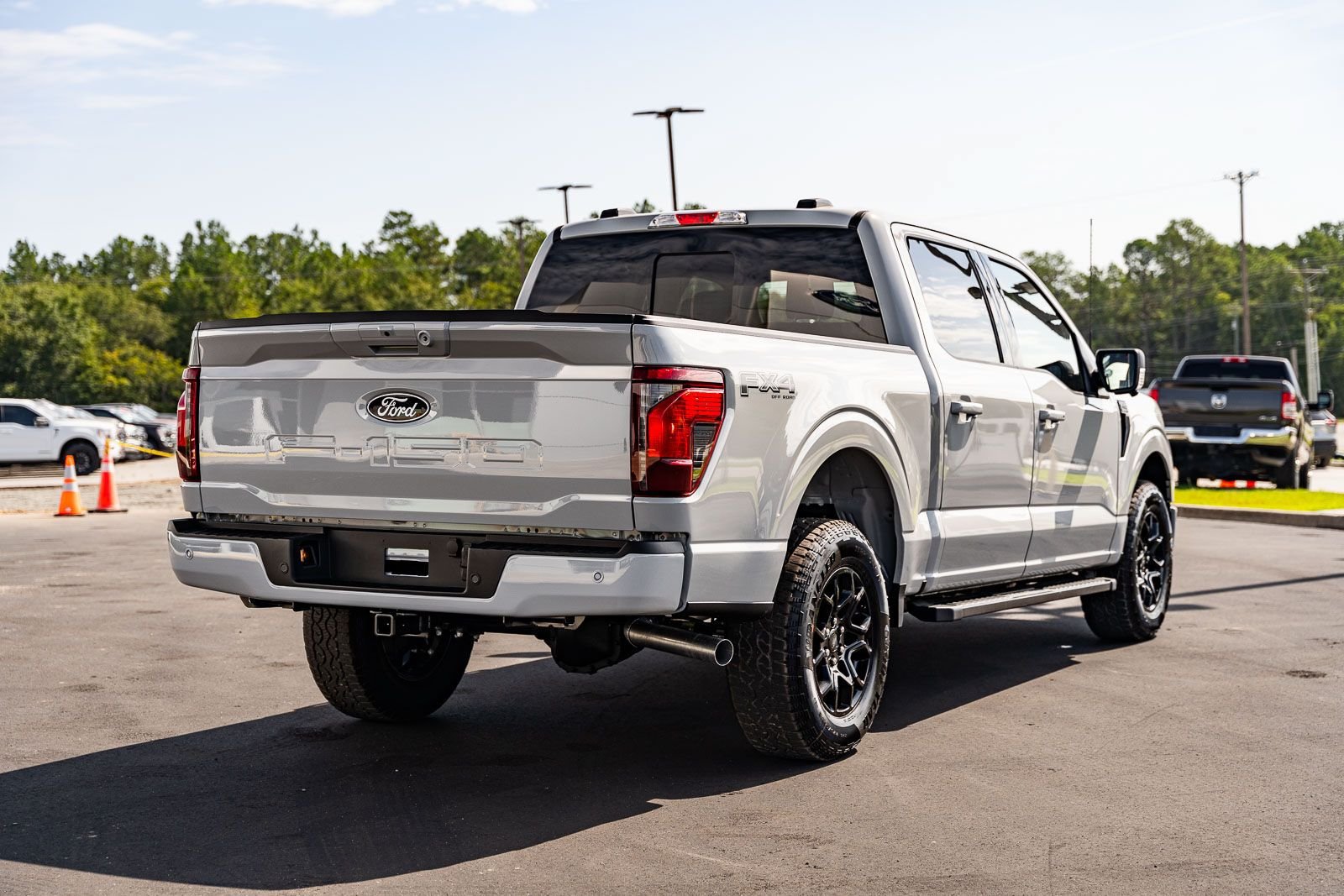 New 2026 Ford F150 XLT w/ Equipment Group 302A MID AWD/4WD image 4