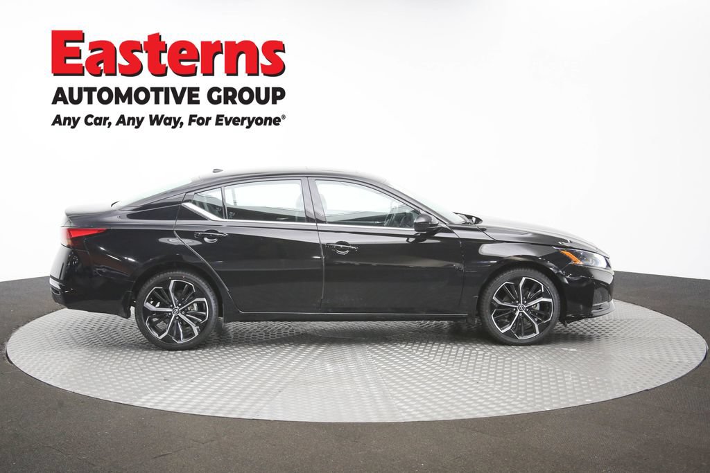 Used 2023 Nissan Altima 2.5 SR w/ SR Premium Package AWD/4WD image 45