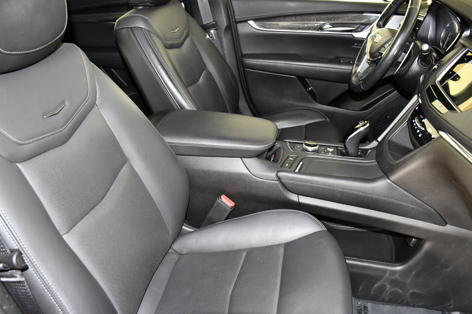 Used 2023 Cadillac XT5 Sportv AWD/4WD image 45