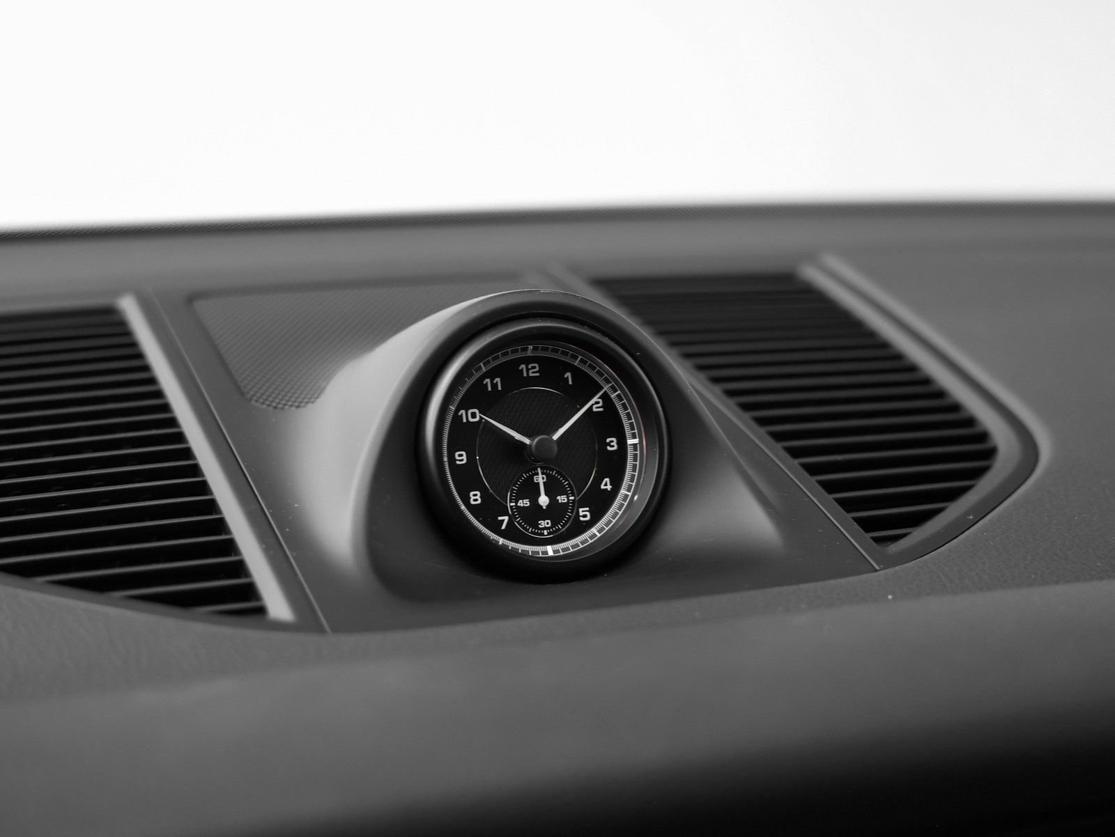 Certified 2025 Porsche Macan image 33