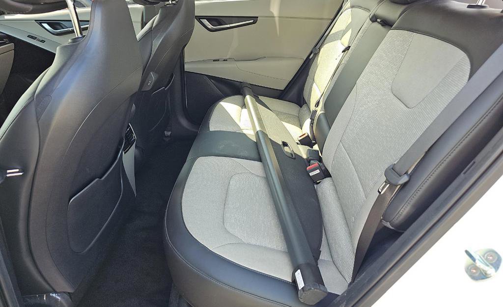 Certified 2023 Kia Niro Wave w/ Wave Preserve Package image 13