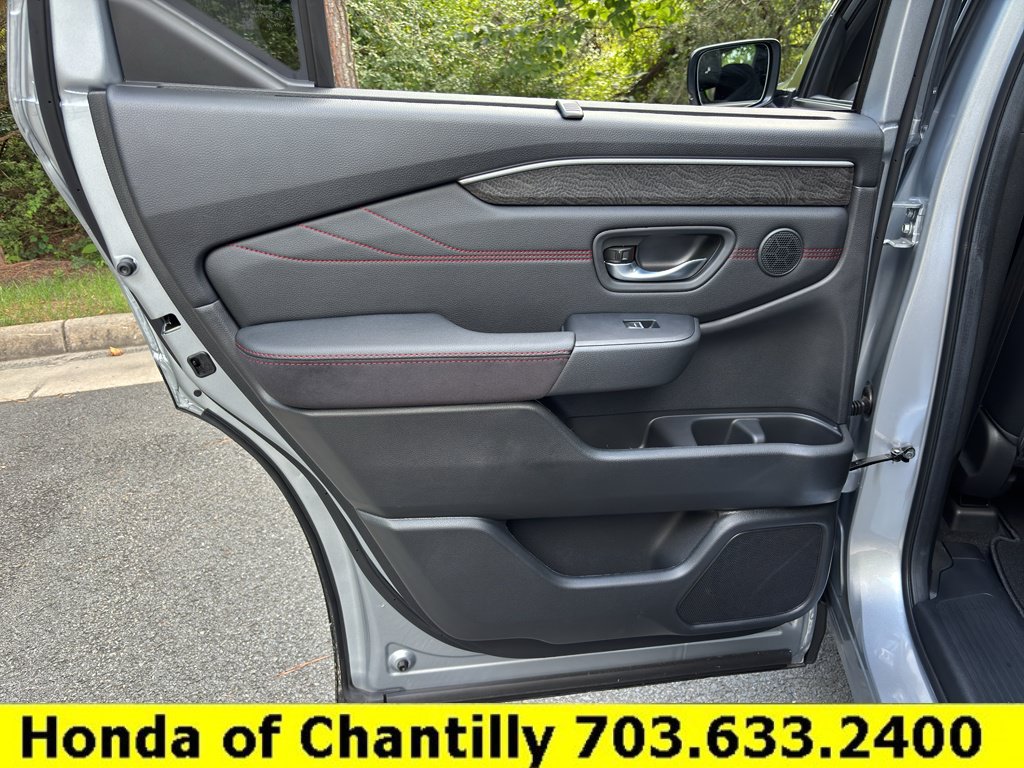 Certified 2026 Honda Pilot Black Edition image 26