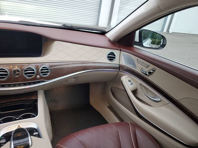Used 2018 Mercedes-Benz S 560 Sedan image 14