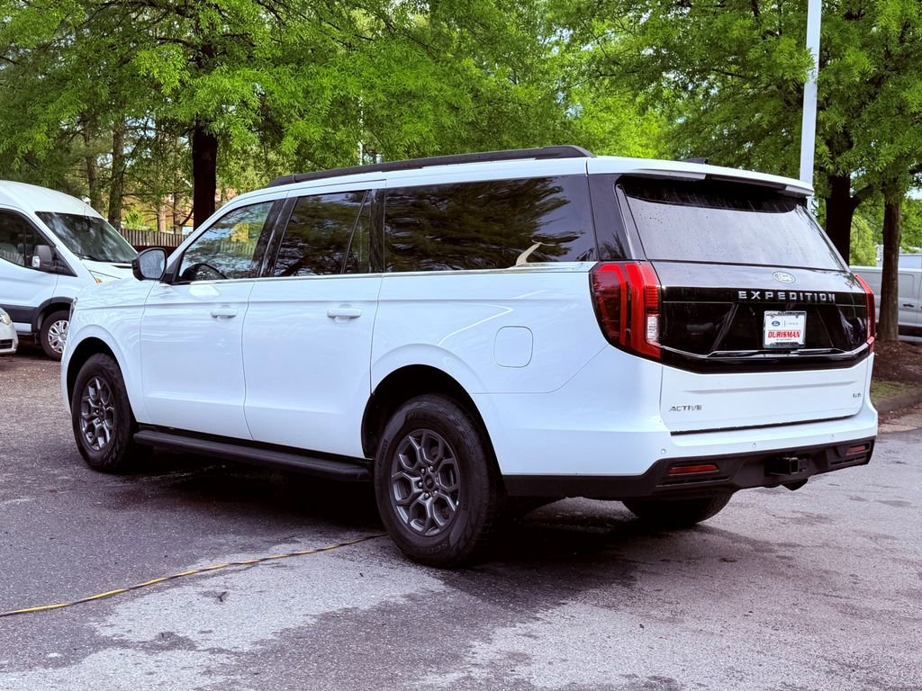 Used 2025 Ford Expedition Max Active AWD/4WD image 5