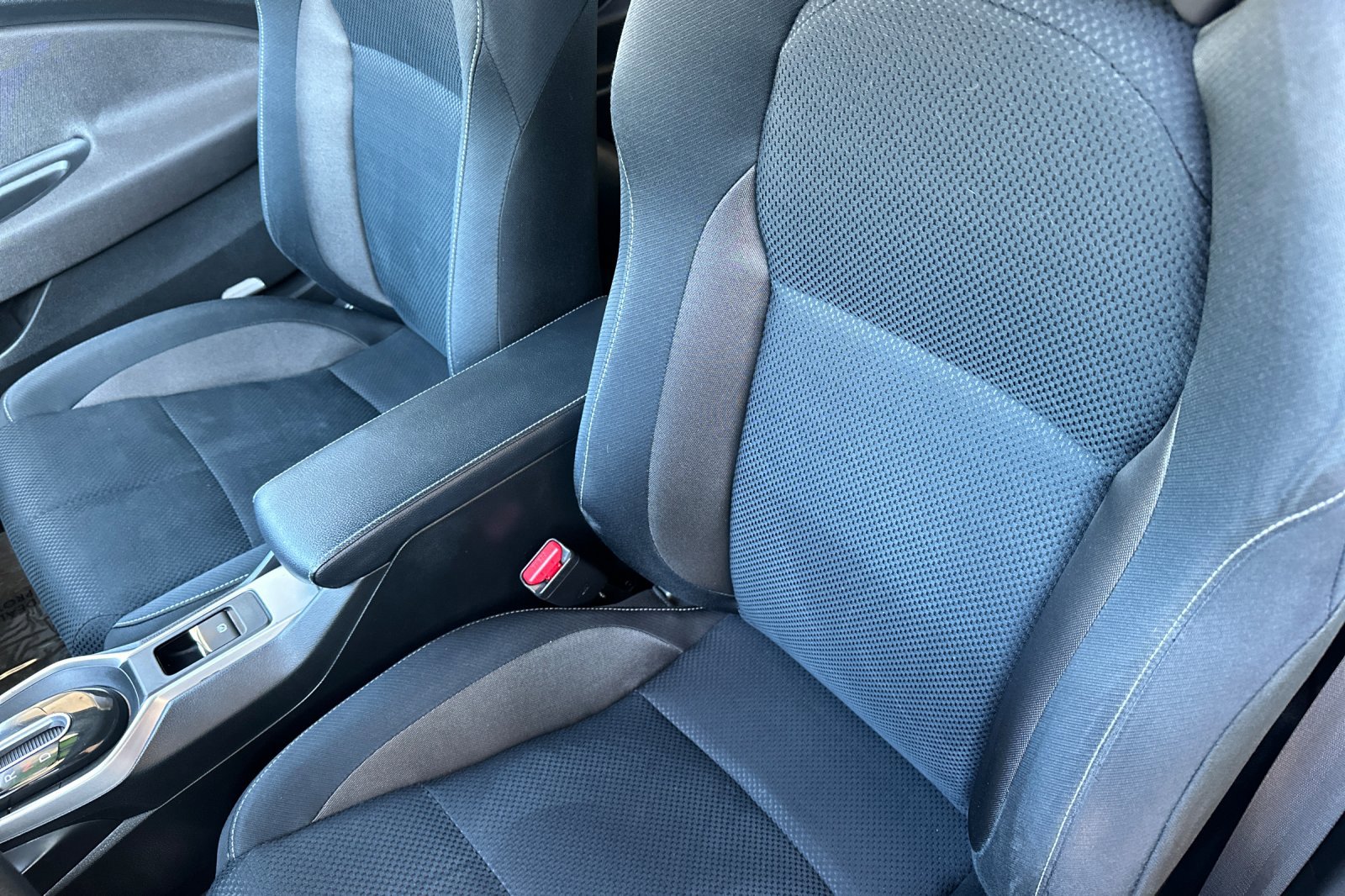 Used 2016 Honda CR-Z LX image 12